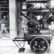 Старый компрессор Ingersoll Rand